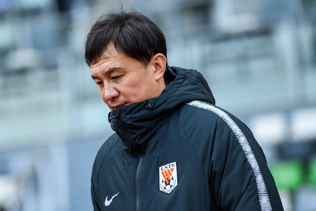 爱游戏官方入口-阿扎伦卡对大威