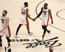 爱游戏平台中心-包含转折点！阿斯顿维拉篮板制胜；NBA总决赛今晚攻防权衡；媒体盛赞；资深球员宣示担当的词条